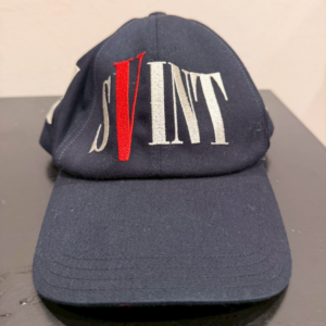 刺繍ロゴ キャップ ネイビー 裏面ロゴデザイン 帽子 SAINT カスタム