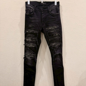 AMIRI MX1 スキニーデニム ブラック クラッシュ レザーパッチ ダメージデニム