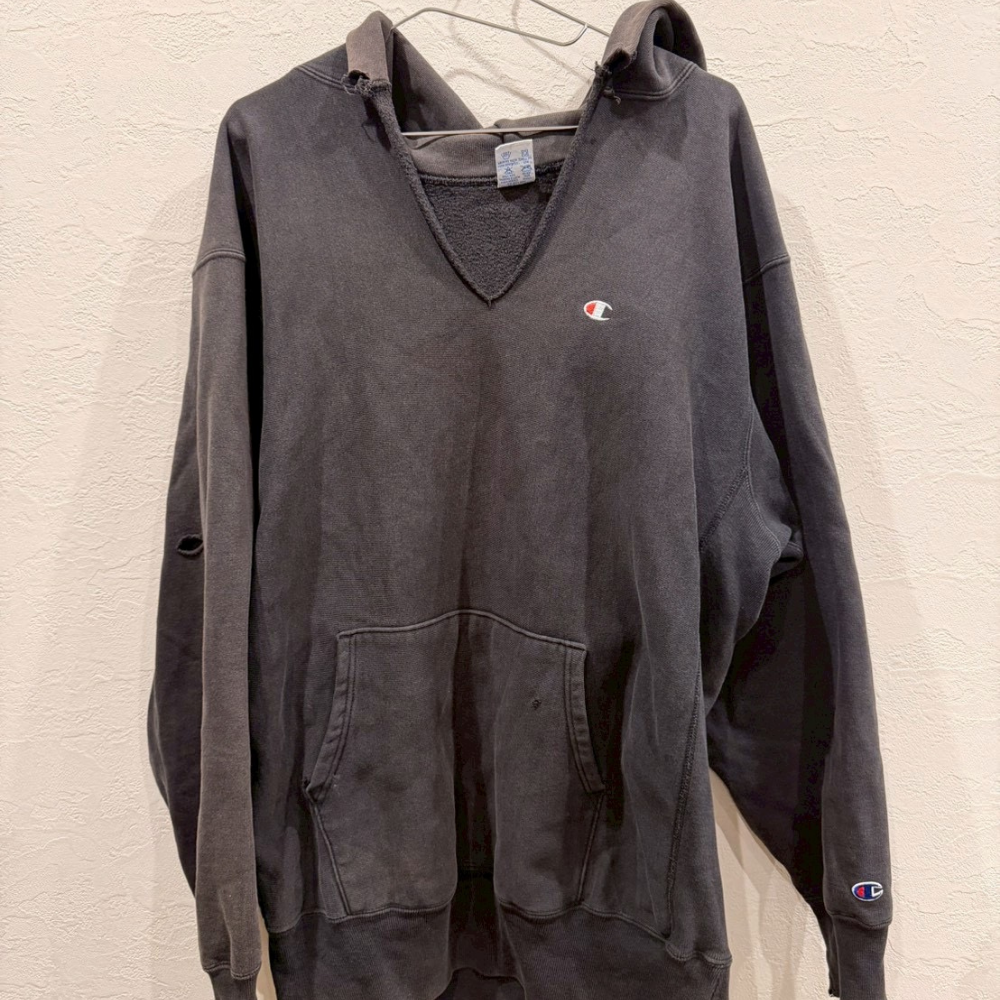 Champion リバースウィーブ フーディ Vガゼット 目あり 刺繍ロゴ グレー Vintage