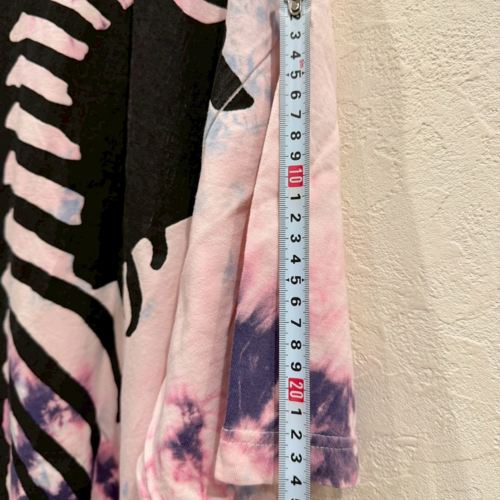 タイダイ リブケージ(骨格)プリントTシャツ / ピンク系 / 国旗ワッペン付き / ヴィンテージ加工 - 画像 (6)