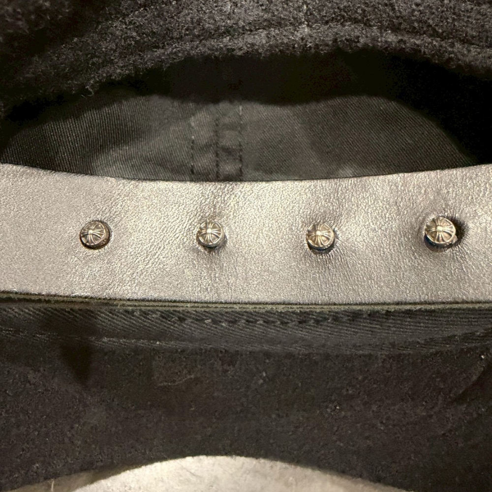 刺繍ロゴ ウールキャップ ブラック コンチョ付き アジャスター仕様 - 画像 (4)